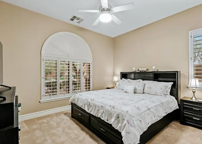 Holiday home 6br Gilbert Retreat- Pool, Hot Tub, Game Queen Creek