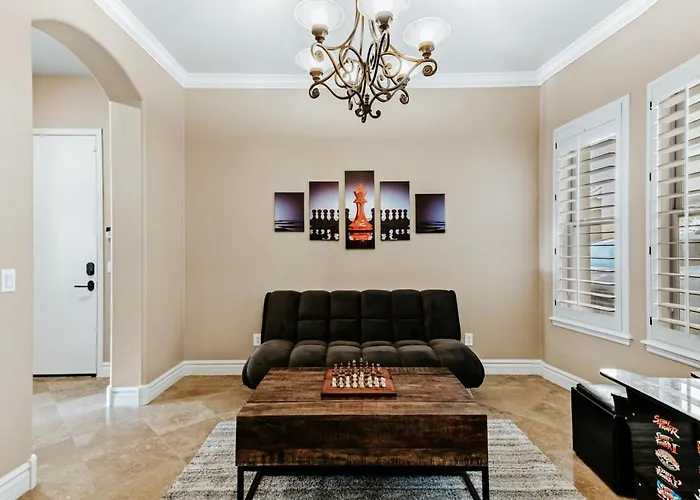 6br Gilbert Retreat- Pool, Hot Tub, Game Holiday home *