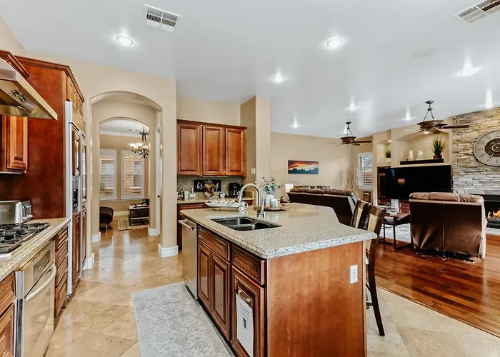 6br Gilbert Retreat- Pool, Hot Tub, Game Holiday home