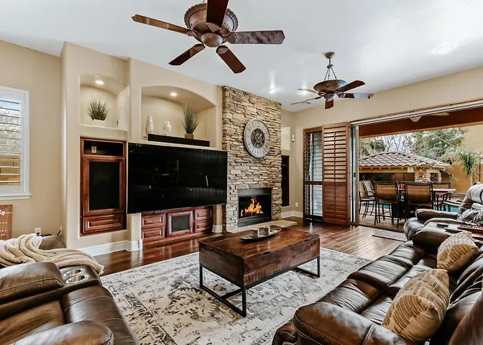 6br Gilbert Retreat- Pool, Hot Tub, Game Queen Creek