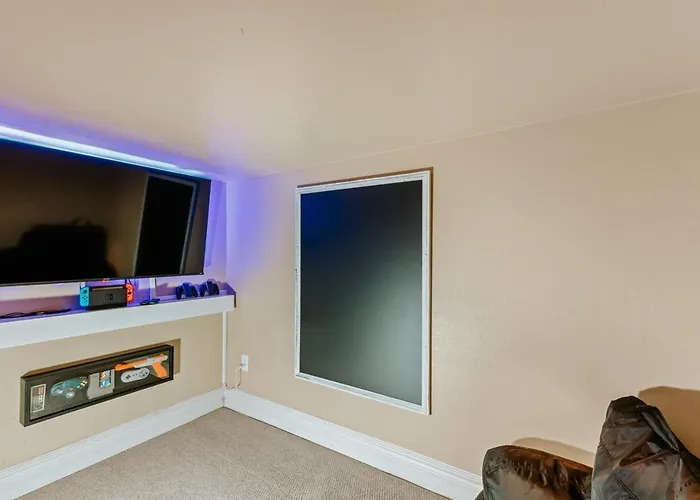 Holiday home 6br Gilbert Retreat- Pool, Hot Tub, Game Queen Creek